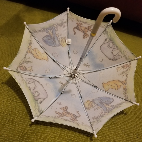 SOLD..DISNEY CLASSIC WINNIE THE POOH Mini Umbrella - Picture 3 of 4